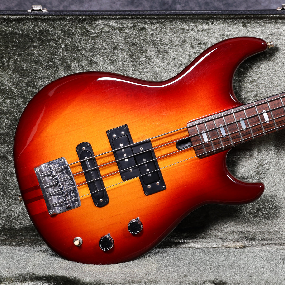 1985 Yamaha BB2000, Sunburst – Andy Baxter Bass & Guitars