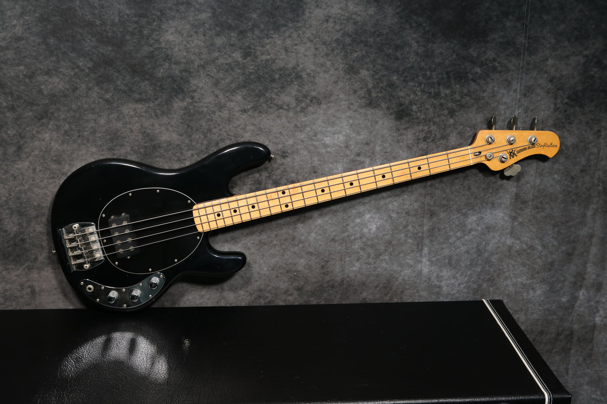 【美品】musicman stingray4 USA 1999年製 美品】musicman stingray4 USA 1999年製 美品】musicman stingray4 USA
