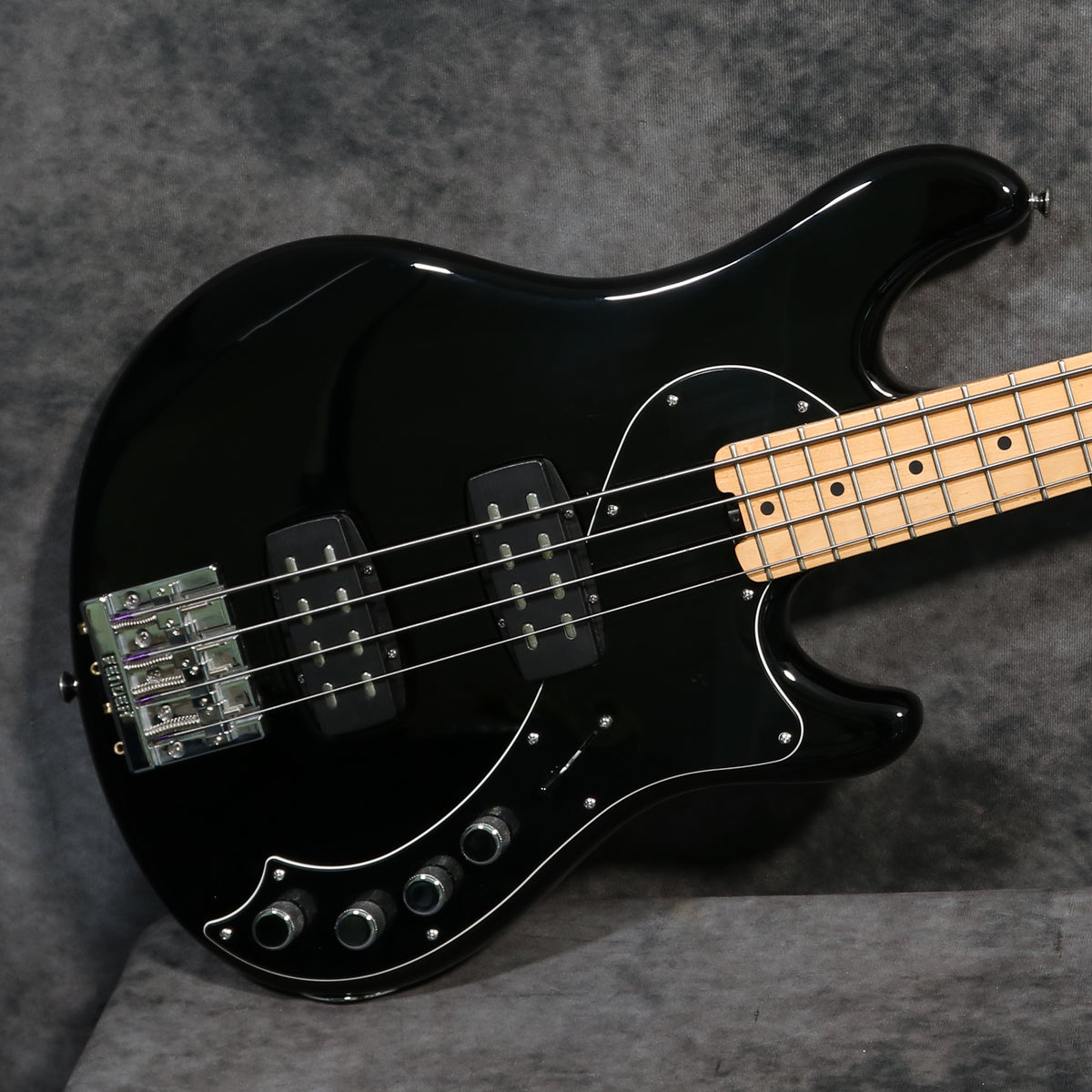 2014 Fender American Deluxe Dimension Bass IV HH, Black – Andy