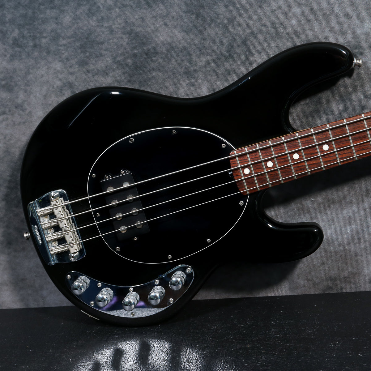 2000 Music Man Stingray 4, 3EQ Piezo, Black – Andy Baxter Bass