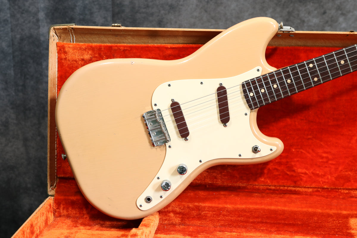 1961 Fender Duo-Sonic, Desert Sand – Andy Baxter Bass & Guitars