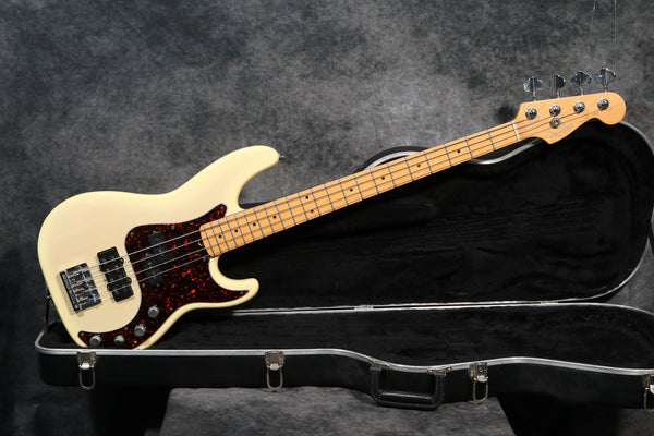 1996 Fender American Deluxe Precision Bass, Blonde