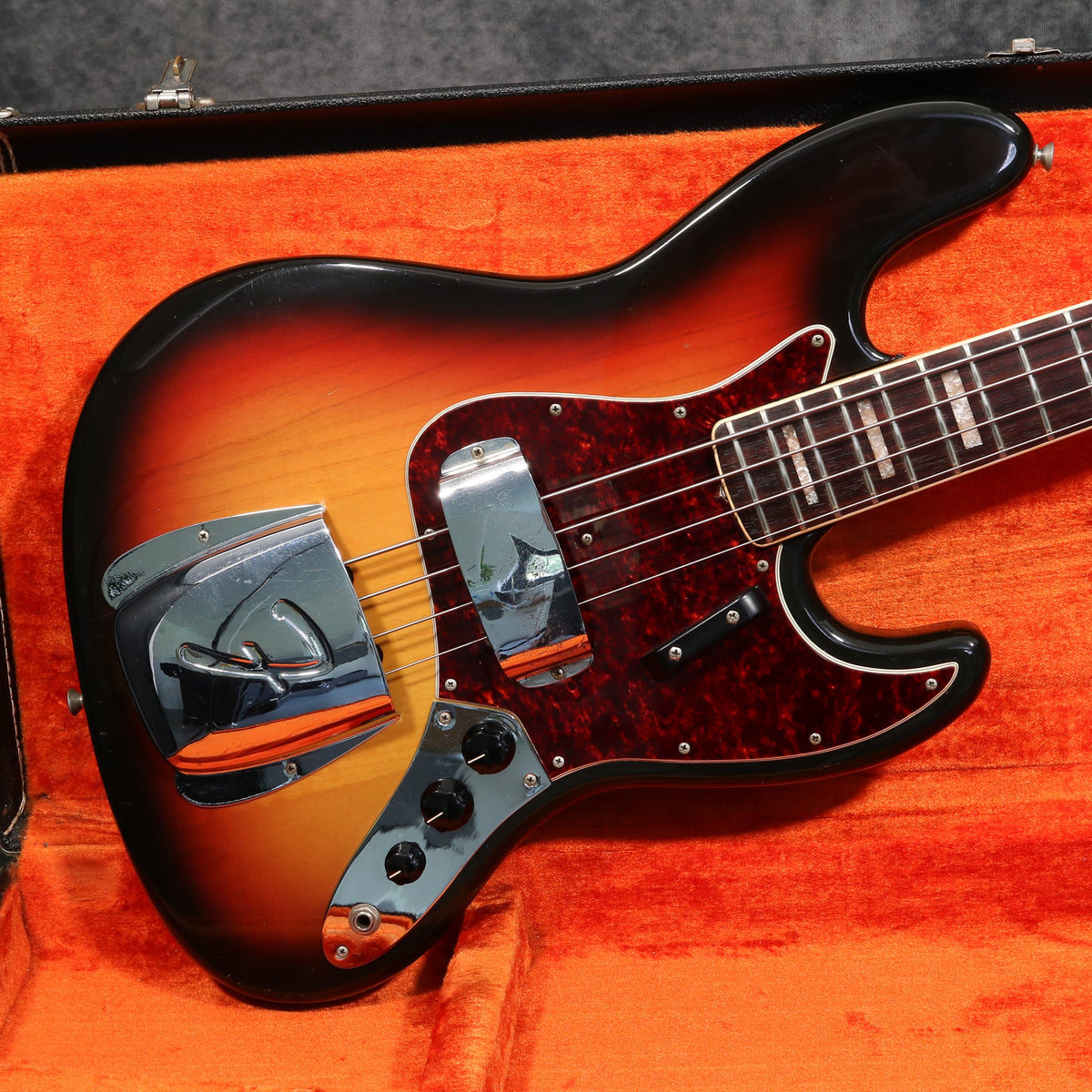 1968 Fender Jazz Bass, Sunburst – Andy Baxter Bass & Guitars