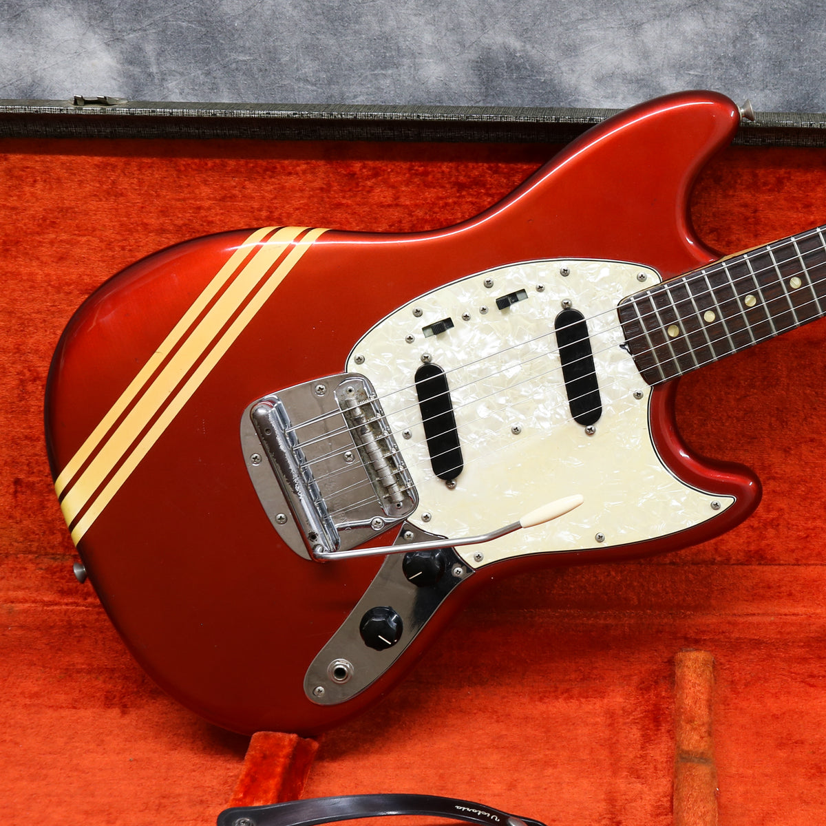 1972 Fender Mustang, Competition Red – Andy Baxter Bass & Guitars
