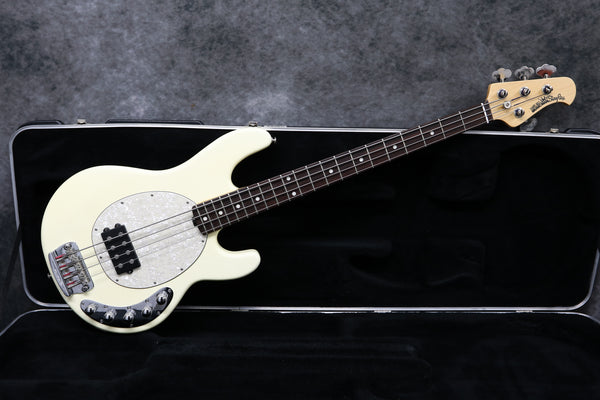 2005 Music Man Stingray 4, 3EQ H Piezo, White