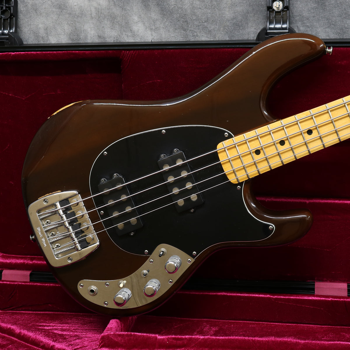1979 Music Man Sabre, Walnut – Andy Baxter Bass & Guitars
