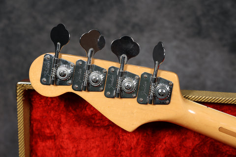 1976 Fender Jazz Bass, Olympic White – Andy Baxter Bass & Guitars