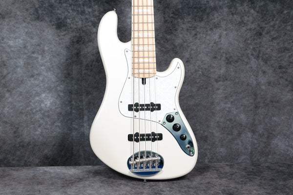 2020 Lakland Skyline DJ-5 Darryl Jones 5-String, Pearl White
