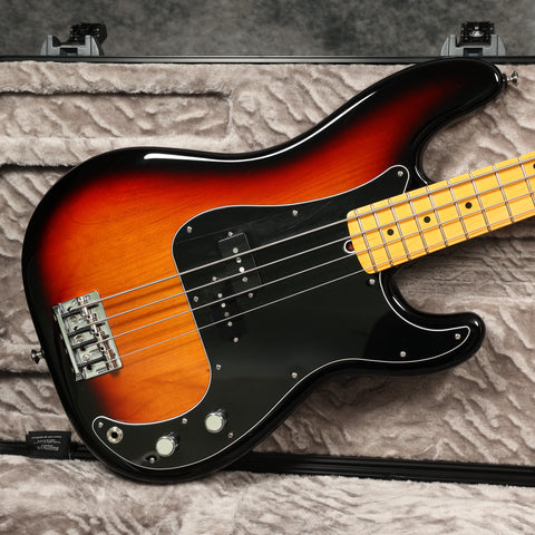 2023 Fender American Professional II Precision, Sunburst