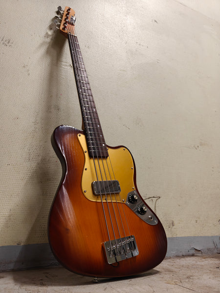 Vuorensaku T.Family "Bass V" - Tobacco Burst (Light relic)