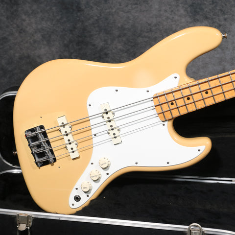 1983 Fender Jazz Bass, Ivory