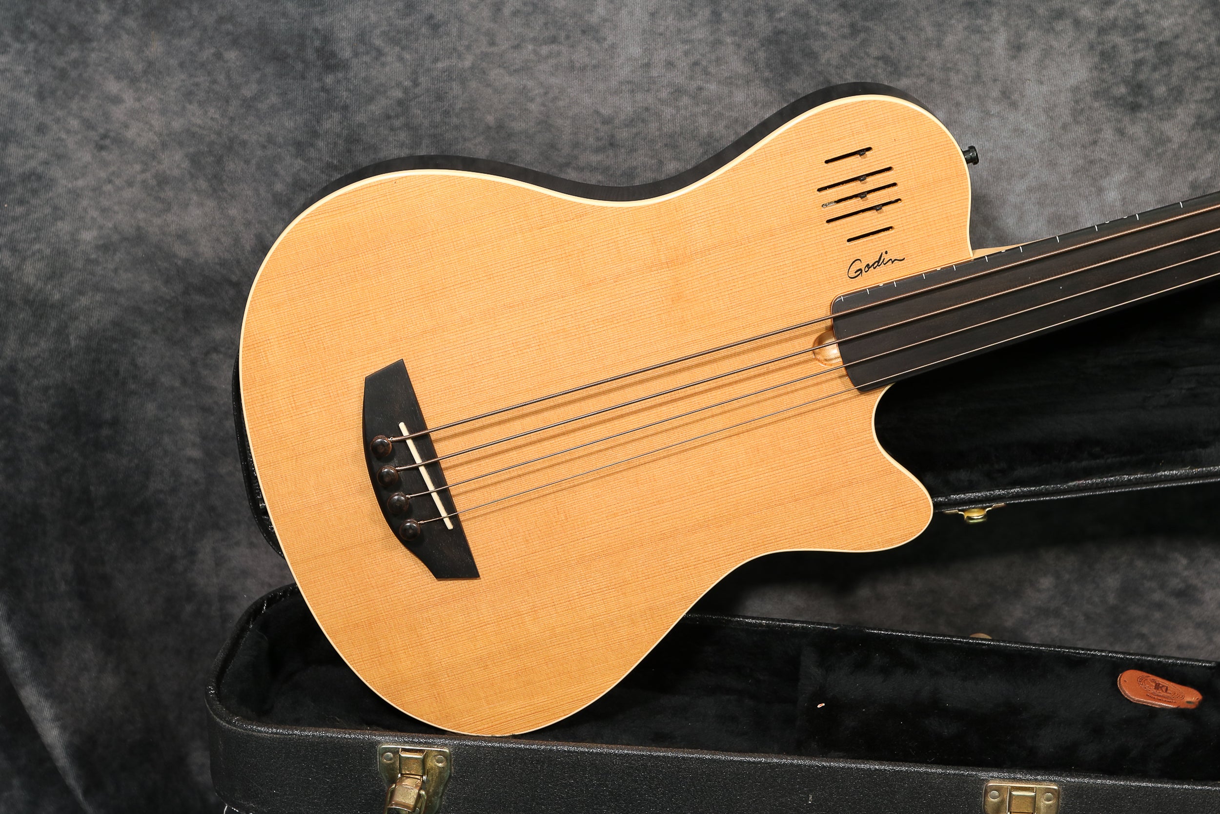 2003 Godin A4 Fretless Electro Acoustic Bass Natural Andy