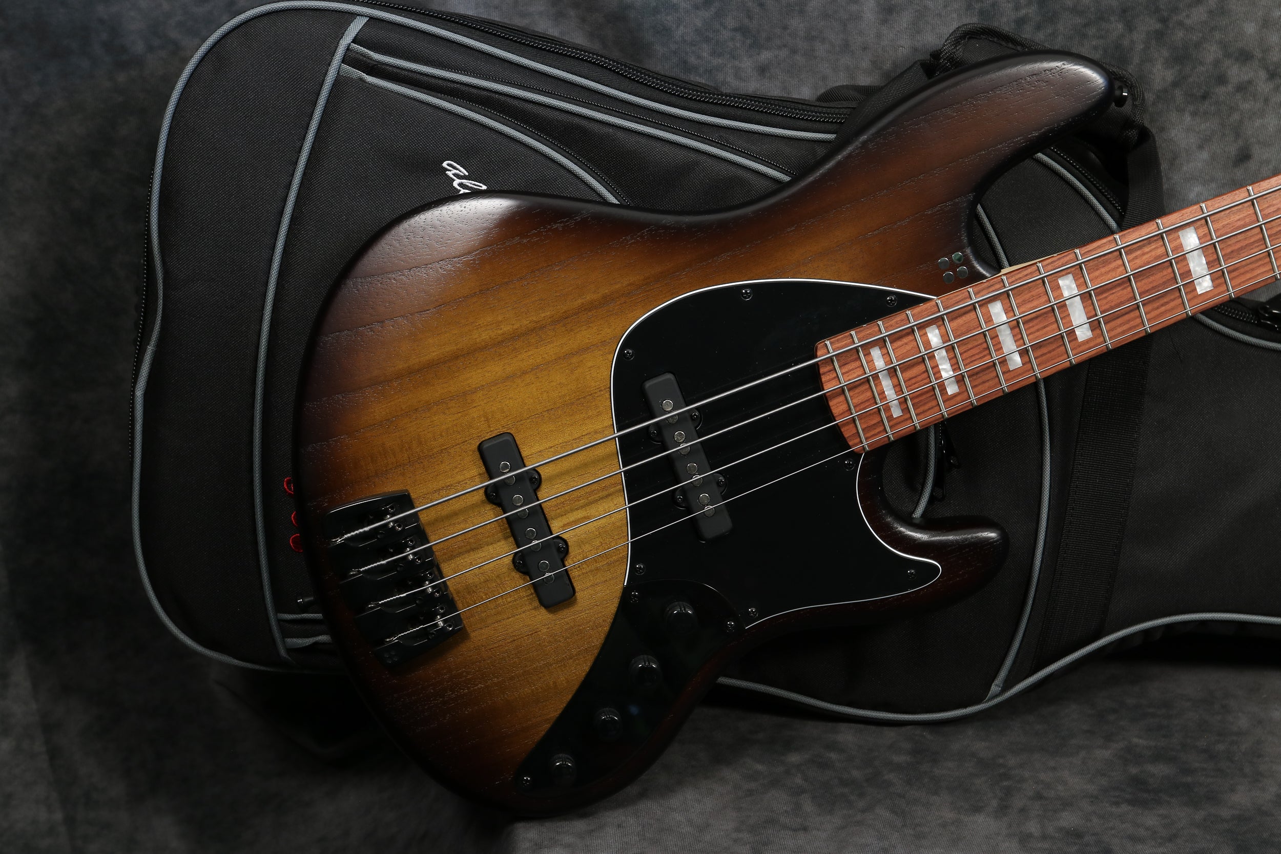t&t tobacco New Sandberg California II TT, Superlight, Matte Tobacco SB – Andy Baxter Bass & Guitars t&t tobacco New Sandberg California II TT, Superlight, Matte Tobacco SB – Andy Baxter Bass & Guitars