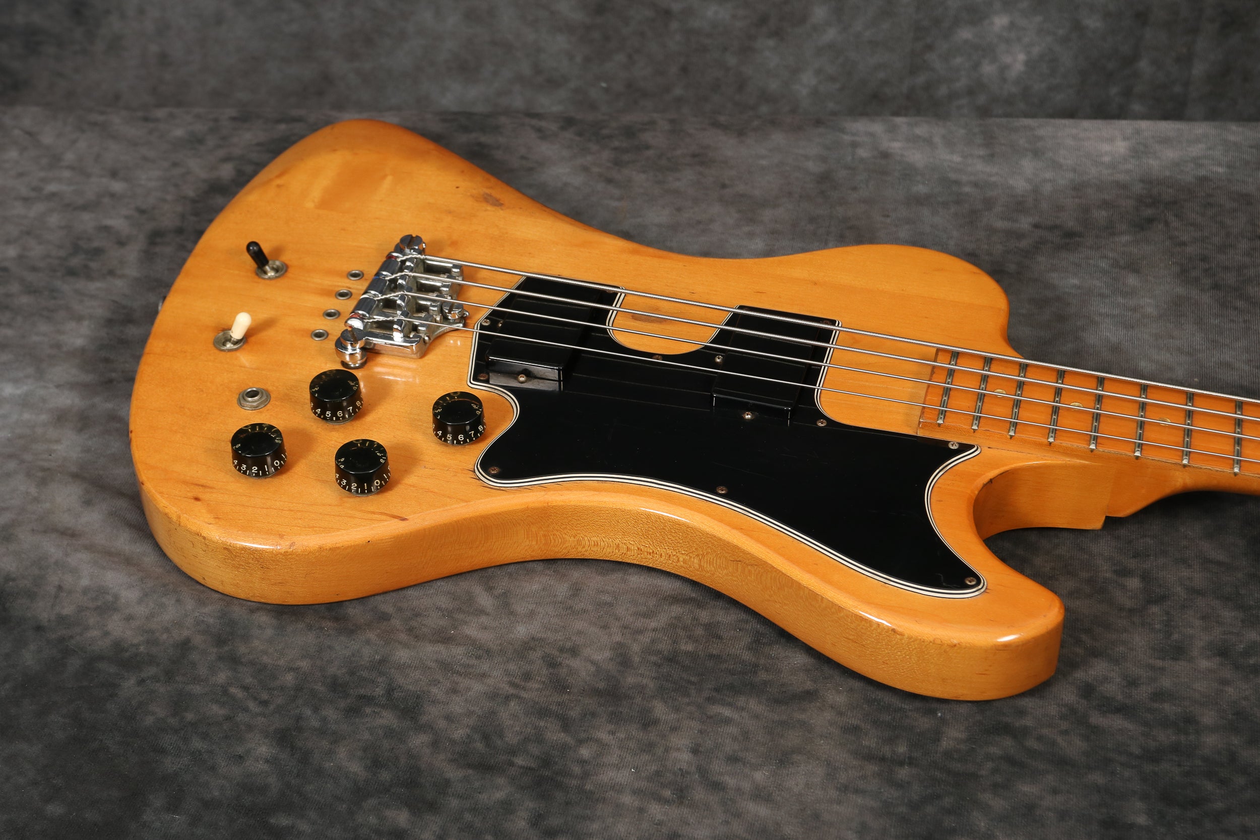 Gibson Rd Baritone 1977 Gibson RD Artist, Natural – Andy Baxter Bass & Guitars