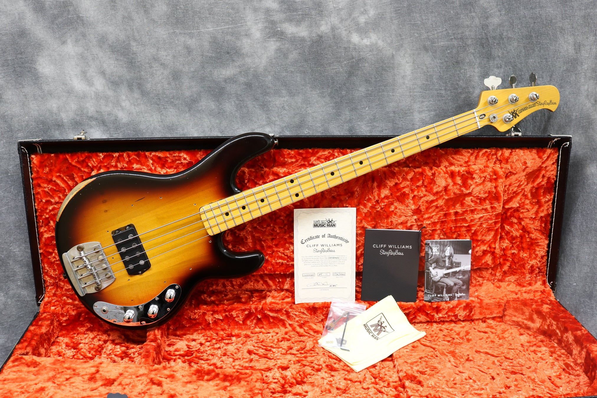 Cliff Williams Music Man Stingray, Sunburst – Andy Baxter Bass & Guitars